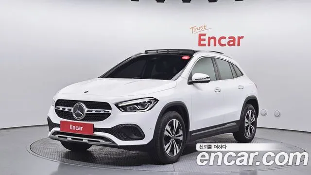 Mercedes-Benz GLA-Class 2021 — photo 1