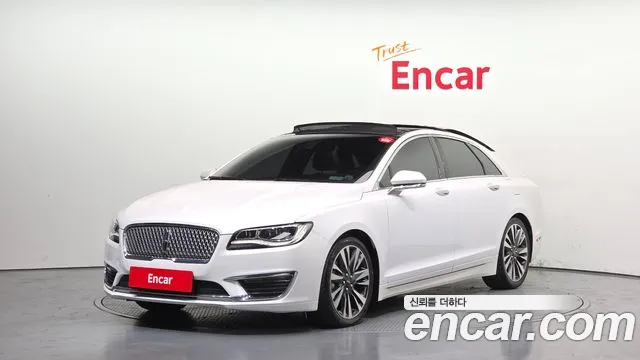 Lincoln MKZ 2017 — photo 1