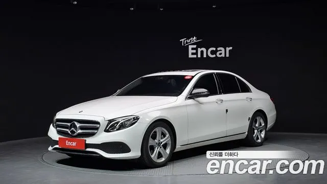 Mercedes-Benz E-Class 2018 — photo 1