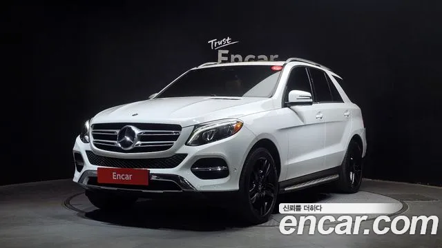 Mercedes-Benz GLE-Class 2018 — photo 1