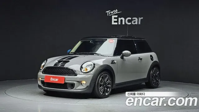 Mini Cooper 2013 — photo 1