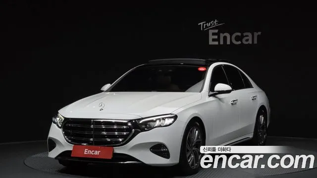 Mercedes-Benz E-Class 2024 — photo 1