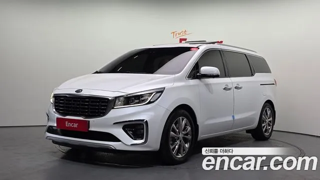 Kia Canival 2019 — photo 1