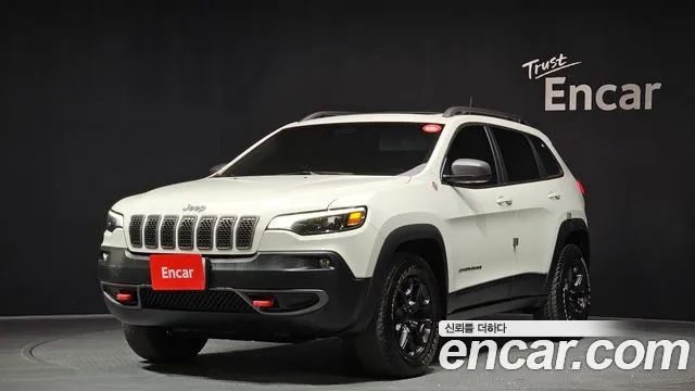 Jeep Cherokee 2019 — photo 1