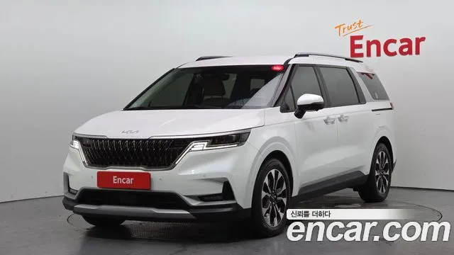 Kia Canival 2023 — photo 1