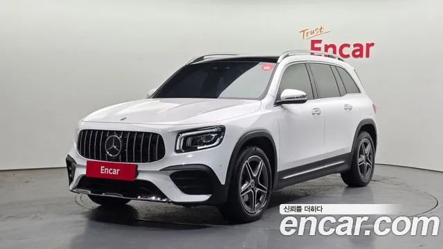 Mercedes-Benz GLB-Class 2023 — photo 1
