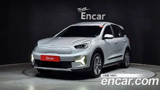 Kia Niro 2023 — photo 1