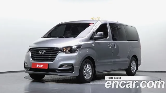 Hyundai Starex 2019 — photo 1