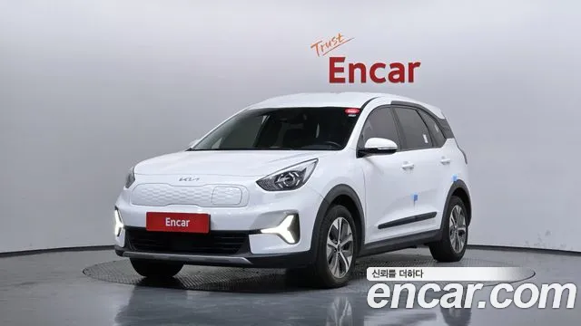 Kia Niro 2023 — photo 1