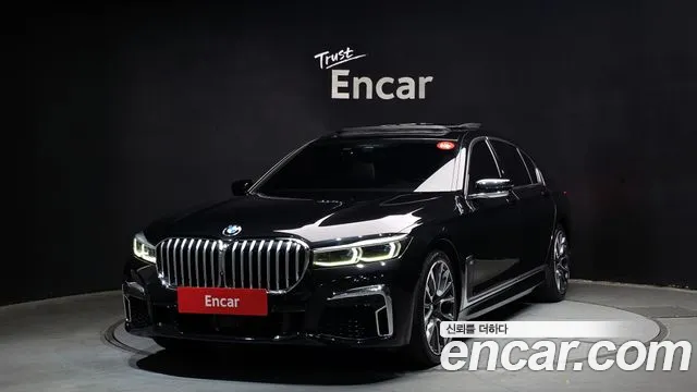 BMW 7-Series 2022 — photo 1