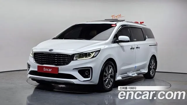 Kia Canival 2020 — photo 1