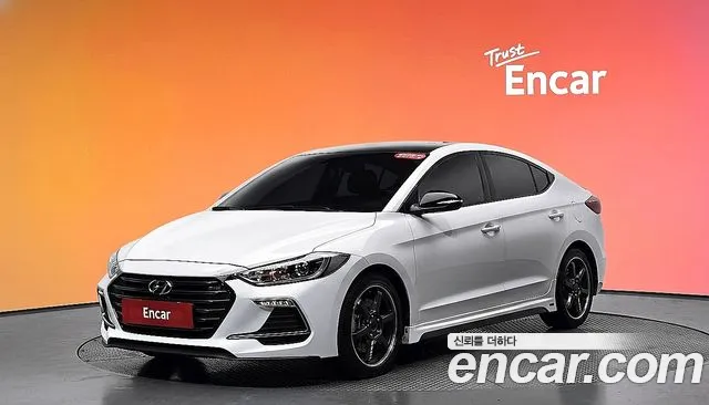 Hyundai AVANTE 2018 — photo 1