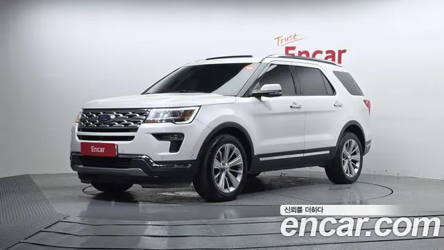 Ford Explorer 2019 — photo 1