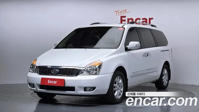 Kia Canival 2012 — photo 1
