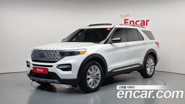 Ford Explorer 2022 — photo 1
