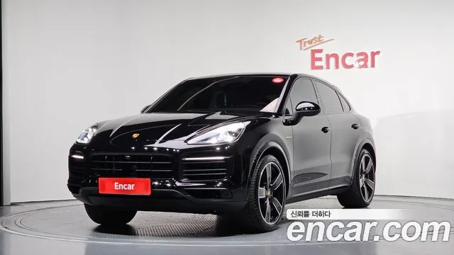 Porsche Cayenne 2023 — photo 1