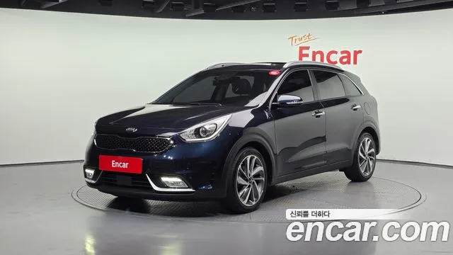 Kia Niro 2017 — photo 1