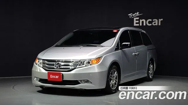 Honda Odyssey 2013 — photo 1