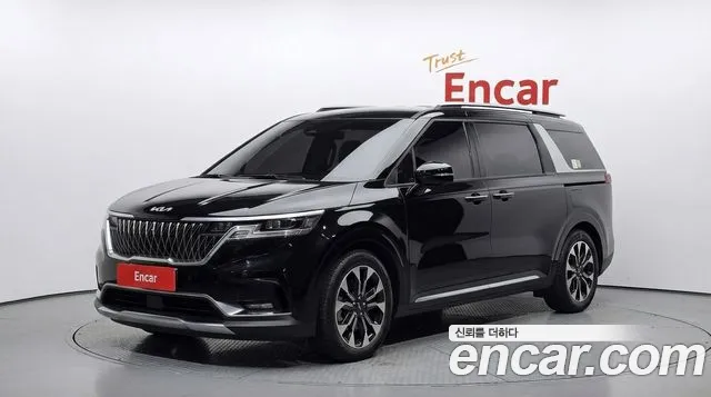 Kia Canival 2022 — photo 1