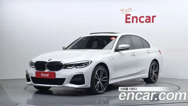 BMW 3-Series 2021 — photo 1