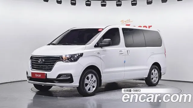 Hyundai Starex 2020 — photo 1