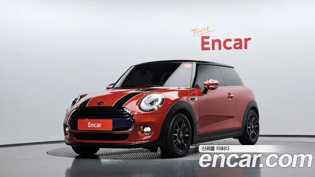Mini Cooper 2017 — photo 1