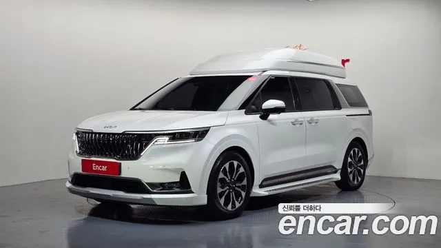 Kia Canival 2023 — photo 1