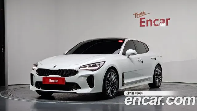 Kia Stinger 2018 — photo 1