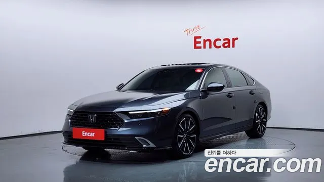 Honda Accord 2023 — photo 1