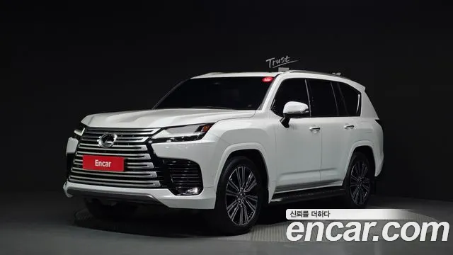 Lexus LX 2025 — photo 1