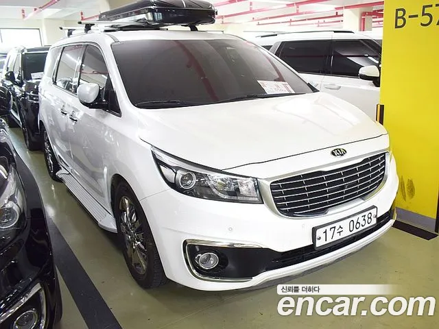 Kia Canival 2016 — photo 1