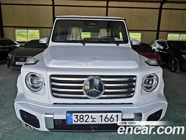 Mercedes-Benz G-Class 2026 — photo 1