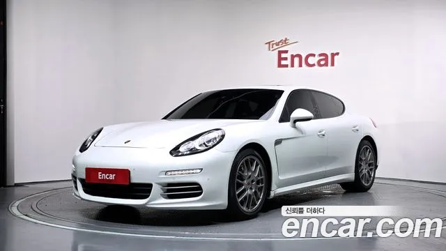 Porsche Panamera 2014 — photo 1