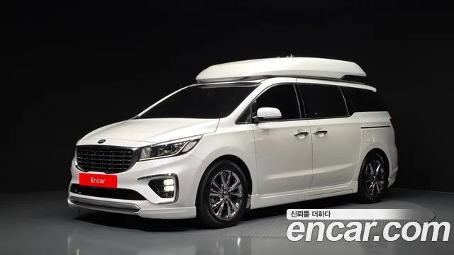Kia Canival 2019 — photo 1