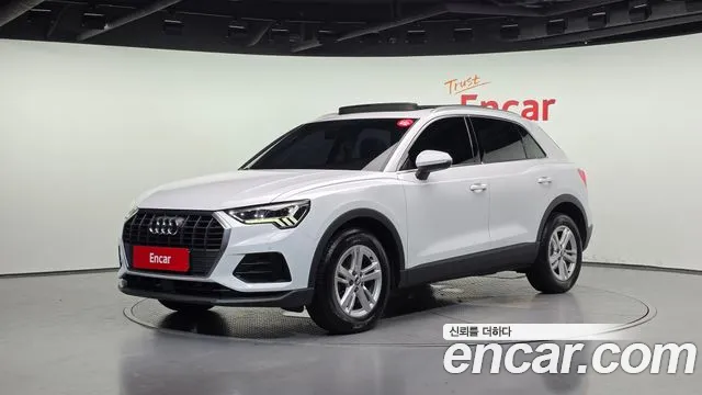 Audi Q3 2020 — photo 1
