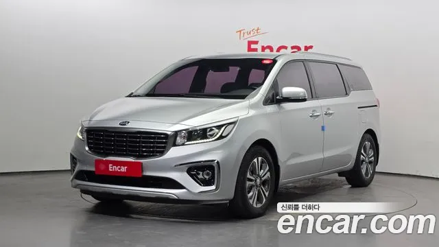 Kia Canival 2020 — photo 1