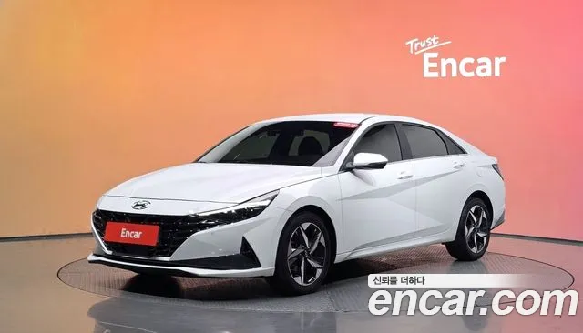 Hyundai AVANTE 2023 — photo 1