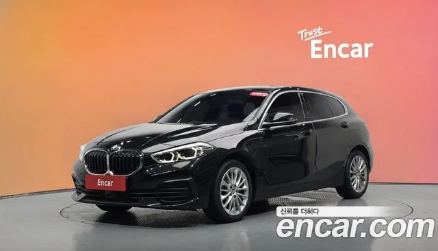 BMW 1-Series 2020 — photo 1