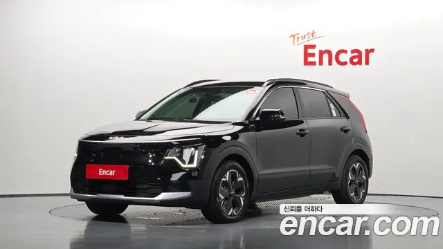 Kia Niro 2023 — photo 1