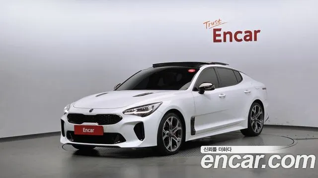 Kia Stinger 2018 — photo 1