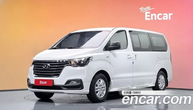 Hyundai Starex 2020 — photo 1