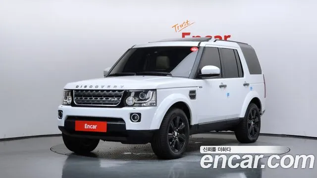 Land Rover Discovery 2016 — photo 1
