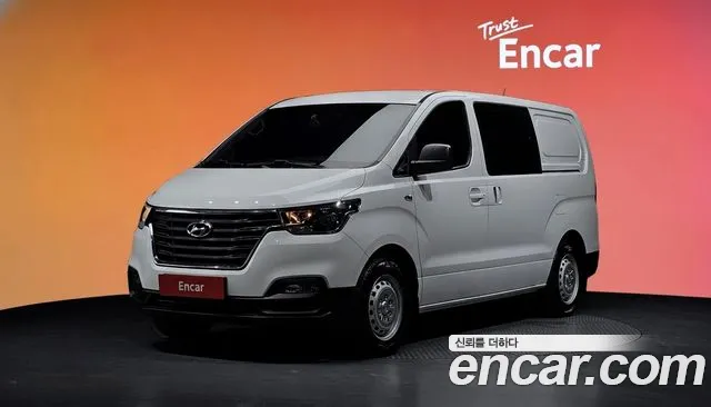 Hyundai Starex 2019 — photo 1