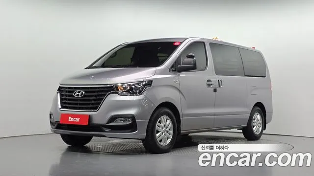 Hyundai Starex 2021 — photo 1