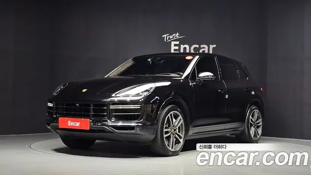 Porsche Cayenne 2020 — photo 1