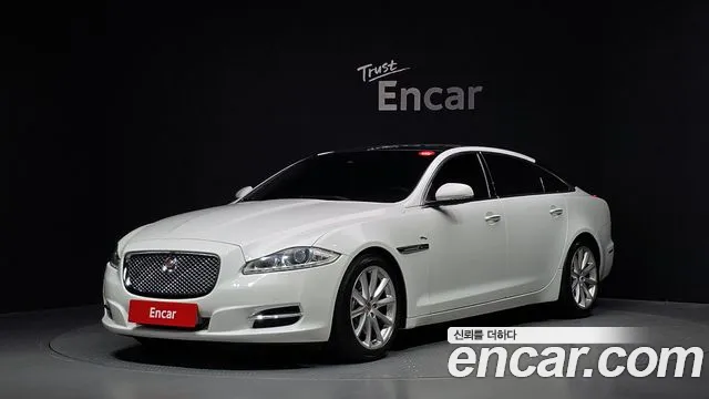 Jaguar XJ 2014 — photo 1