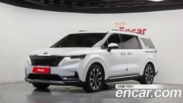 Kia Canival 2021 — photo 1
