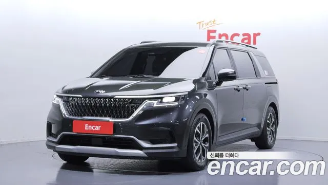Kia Canival 2021 — photo 1