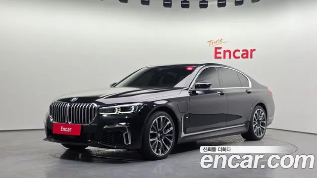 BMW 7-Series 2021 — photo 1