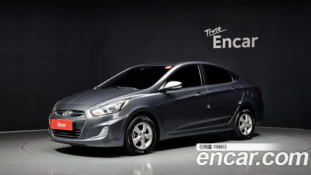 Hyundai Accent 2012 — photo 1